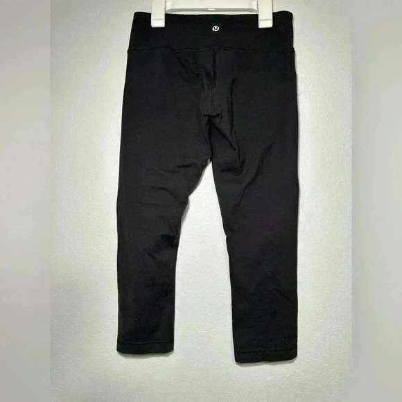 285.Lululemon Leggings Women’s Size 6 black High Rise Mesh Capri Cropped Stretch - Picture 5 of 7